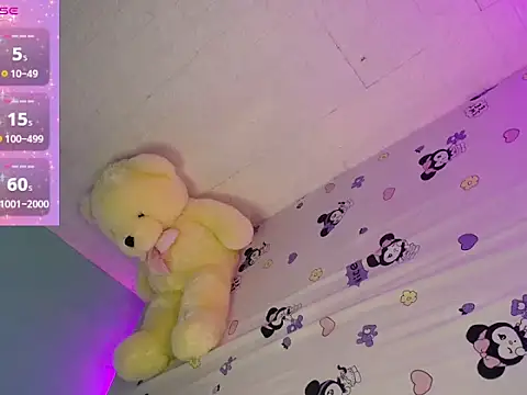 katie white online show from 27, 9, 2025