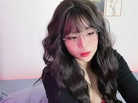   Lyly   online show from 23, 10, 2025