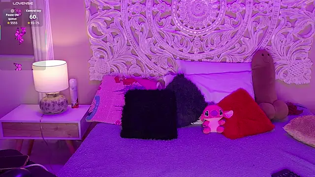 MalaikaBrown online show from 15, 4, 2026