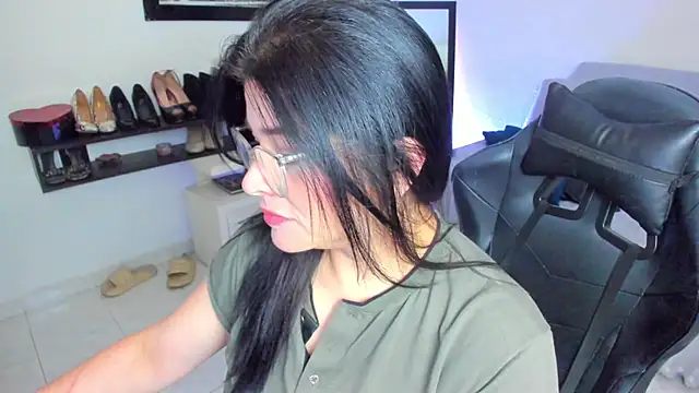 BellaFlaming online show from 9, 2, 2026