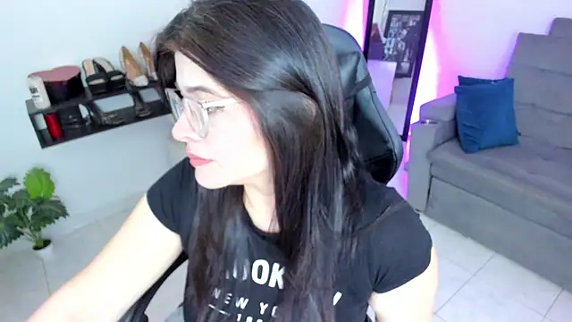 Snapshot of BellaFlaming chatting on 20, 9, 2025 BellaFlaming online show from 20, 9, 2025