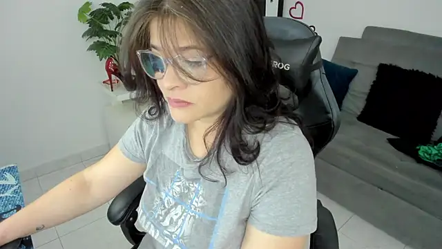 Snapshot of BellaFlaming chatting on 17, 3, 2025 BellaFlaming online show from 17, 3, 2025