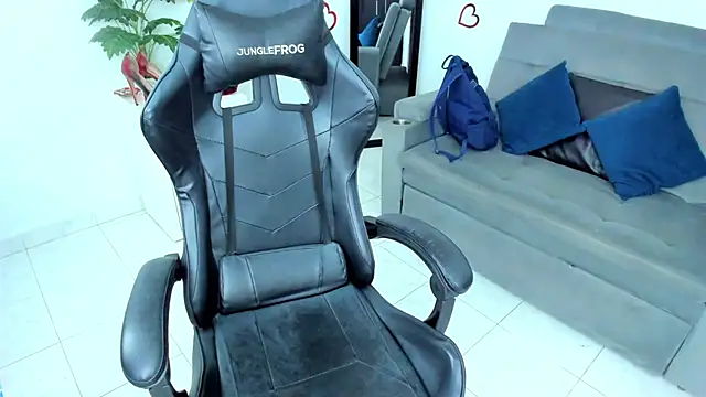 Snapshot of BellaFlaming chatting on 7, 3, 2025 BellaFlaming online show from 7, 3, 2025