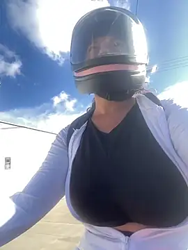 -Marivalda- online show from 10, 4, 2026