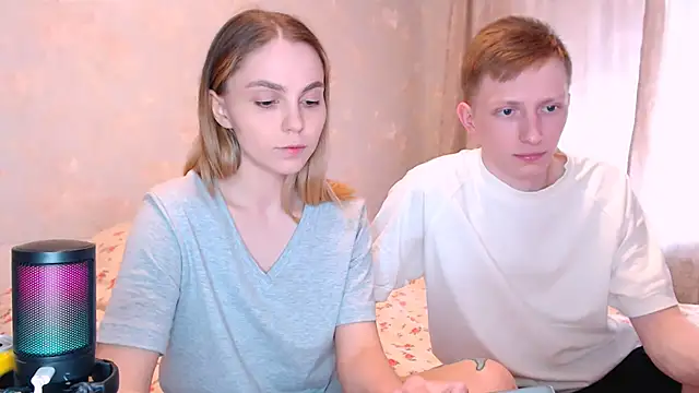juliaanddima online show from 4, 5, 2026