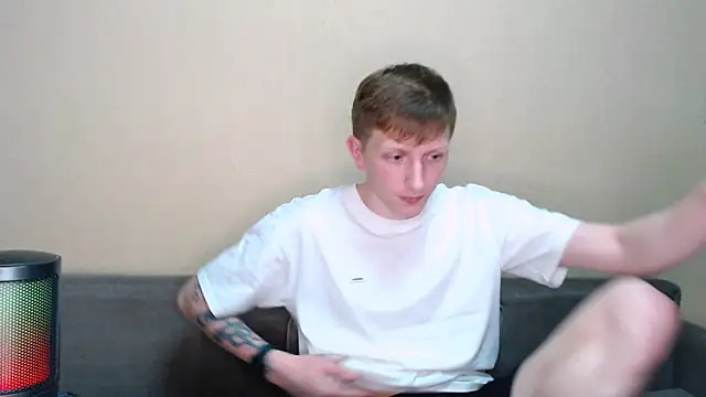 Snapshot of juliaanddima chatting on 10, 2, 2026 juliaanddima online show from 10, 2, 2026