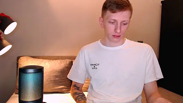 juliaanddima online show from 3, 11, 2025