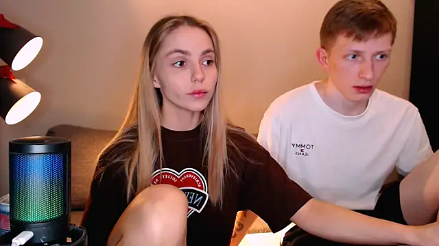 juliaanddima online show from 23, 11, 2025