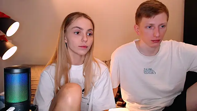 juliaanddima online show from 17, 11, 2025