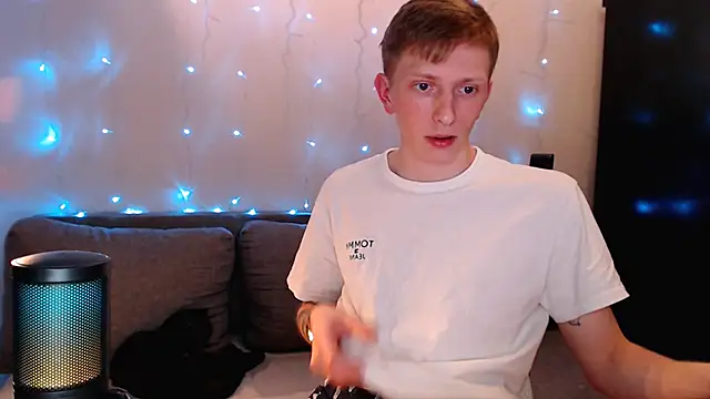 juliaanddima online show from 30, 9, 2025