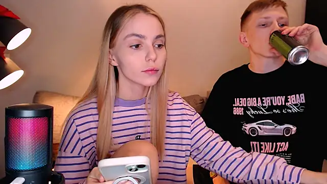 juliaanddima online show from 26, 10, 2025