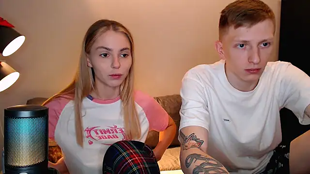 juliaanddima online show from 21, 10, 2025