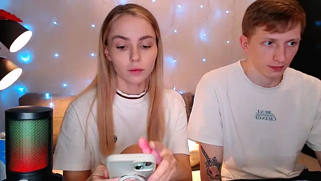 juliaanddima online show from 17, 10, 2025