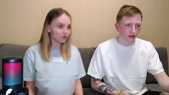 juliaanddima online show from 2, 5, 2026