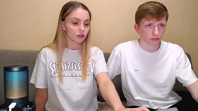 Snapshot of juliaanddima chatting on 25, 2, 2026 juliaanddima online show from 25, 2, 2026