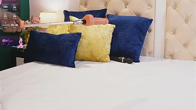 caroline adams  online show from 11, 4, 2026