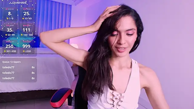 Snapshot of miiaa_evans chatting on 6, 3, 2025 miiaa evans online show from 6, 3, 2025