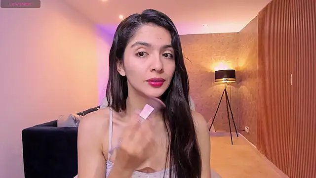 Snapshot of miiaa_evans chatting on 6, 11, 2025 miiaa evans online show from 6, 11, 2025