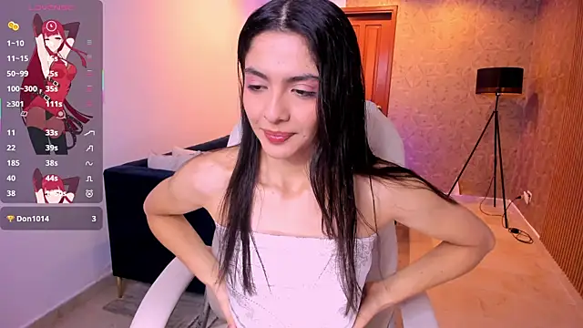 Snapshot of miiaa_evans chatting on 24, 9, 2025 miiaa evans online show from 24, 9, 2025