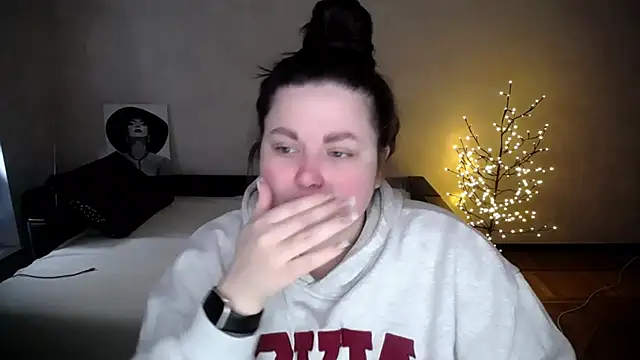 Emily Mo online show from 17, 4, 2026