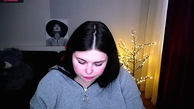 Emily Mo online show from 25, 2, 2025