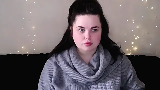 Emily Mo online show from 12, 3, 2026