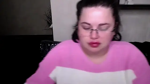 Emily Mo online show from 11, 10, 2025