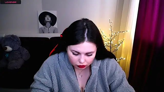 Emily Mo online show from 26, 2, 2025