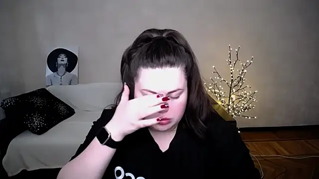 Emily Mo online show from 21, 5, 2026