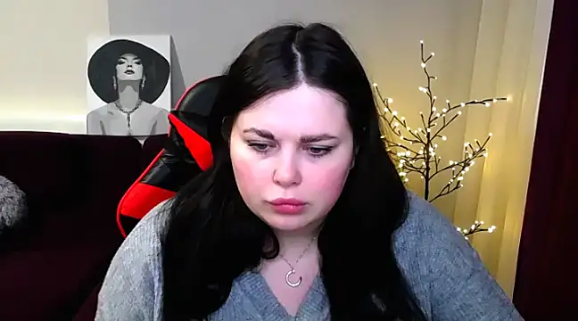 Emily Mo online show from 1, 3, 2025