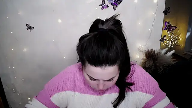 Emily Mo online show from 17, 2, 2026