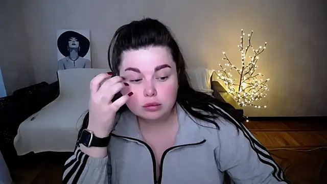 Emily Mo online show from 29, 5, 2026
