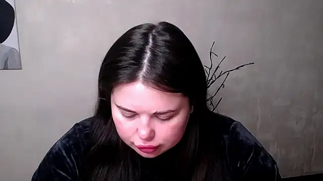 Emily Mo online show from 30, 9, 2025