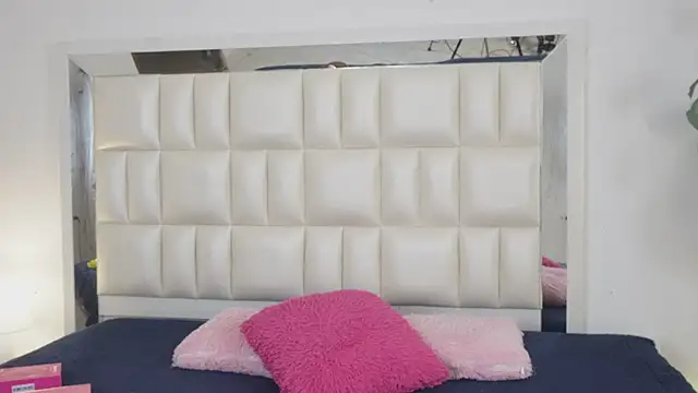 Anais aradia online show from 12, 3, 2025