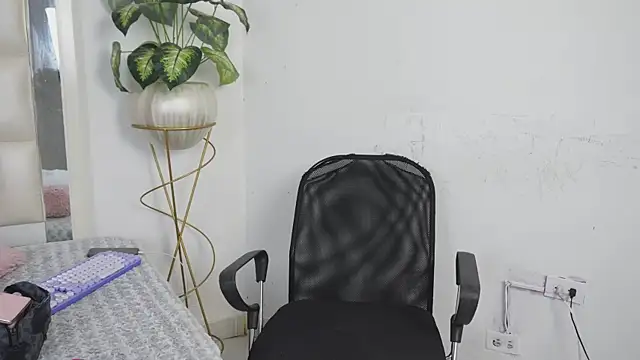 Anais aradia online show from 21, 9, 2025