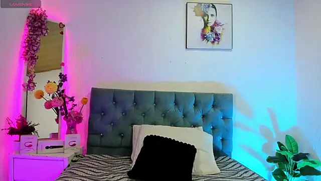 Snapshot of mia_thompsonn_ chatting on 20, 2, 2026 mia thompsonn online show from 20, 2, 2026