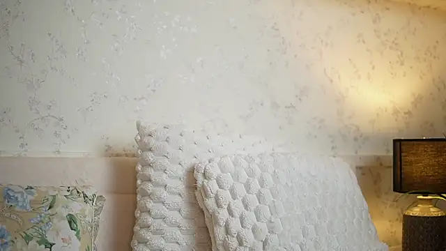 AmyKaiya online show from 6, 4, 2026