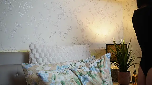 AmyKaiya online show from 21, 12, 2025