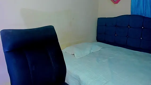 sweet1Girl online show from 28, 11, 2025