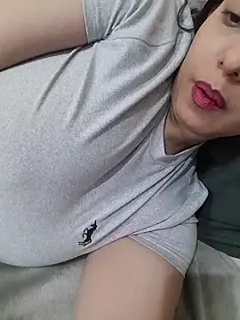 DianiQueenn online show from 25, 3, 2026