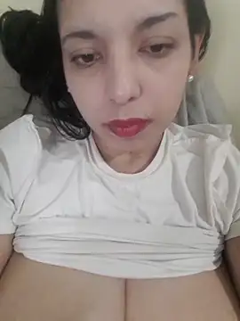 DianiQueenn online show from 16, 5, 2026