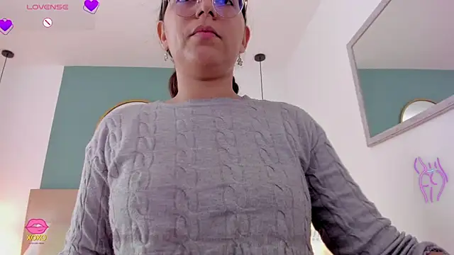 lucy blue28 online show from 4, 5, 2026