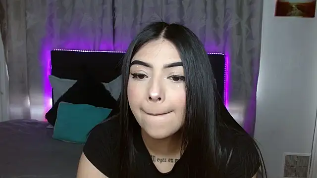 eva six online show from 4, 10, 2025