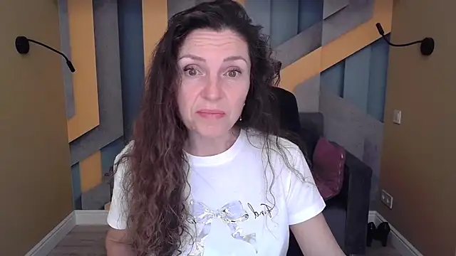 EllaLong online show from 11, 10, 2025