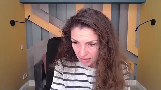 EllaLong online show from 26, 10, 2025