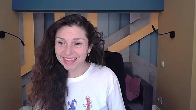 EllaLong online show from 5, 10, 2025