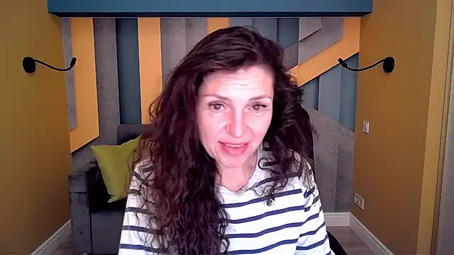 EllaLong online show from 28, 3, 2026