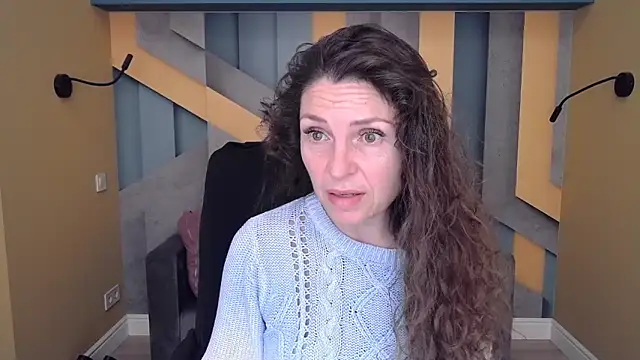 EllaLong online show from 25, 10, 2025