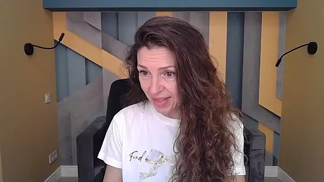 EllaLong online show from 3, 10, 2025