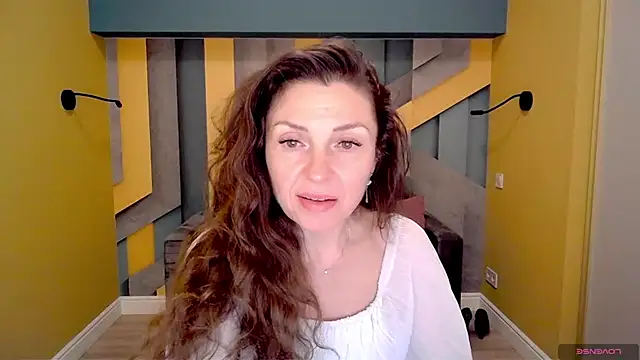 EllaLong online show from 18, 2, 2025